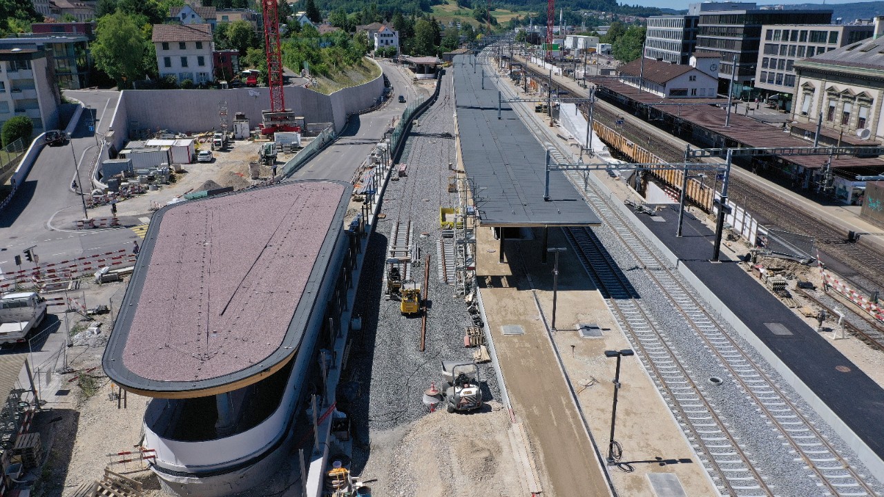 Das Foto vom Juli 2022 zeigt die Arbeiten im Bereich des Bahnhofs Liestal in Richtung Basel gesehen. 