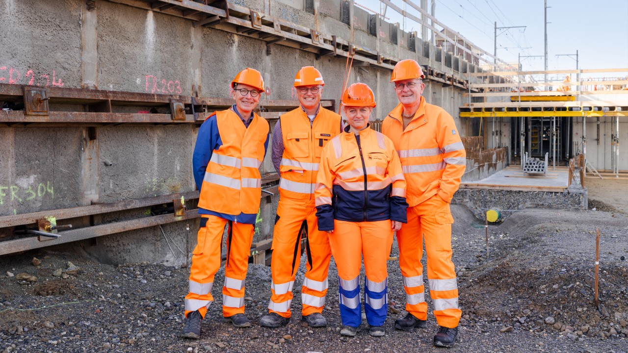 Die Referierenden v.l.n.r. Hubert Riedle (BLS), Gabriele Pagliari (SBB), Brigitte Gämperle (Stadt Bern) und Christoph Neuhaus (Kanton Bern).