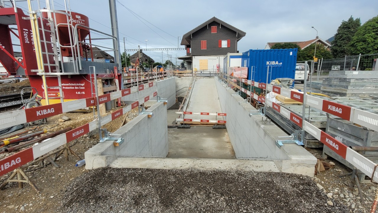 Die Bauarbeiten für den neuen nördlichen Zugang zur Personenunterführung auf der Bahnhofsseite sind im Gange.