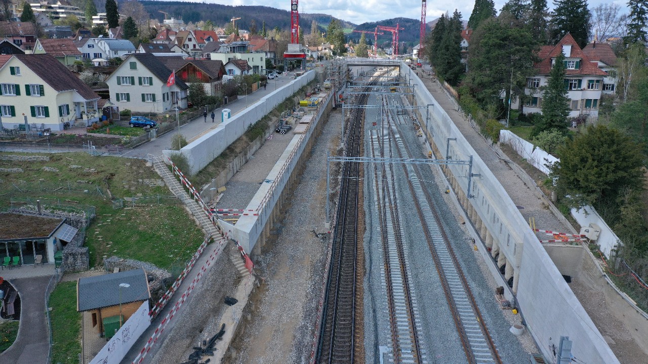Der Burggraben Ost im April 2022. Die intensiven Gleisbauarbeiten für die neuen SBB Gleise 3 und 4 sind seit Februar 2022 in Gang und dauern noch bis Juli 2022.