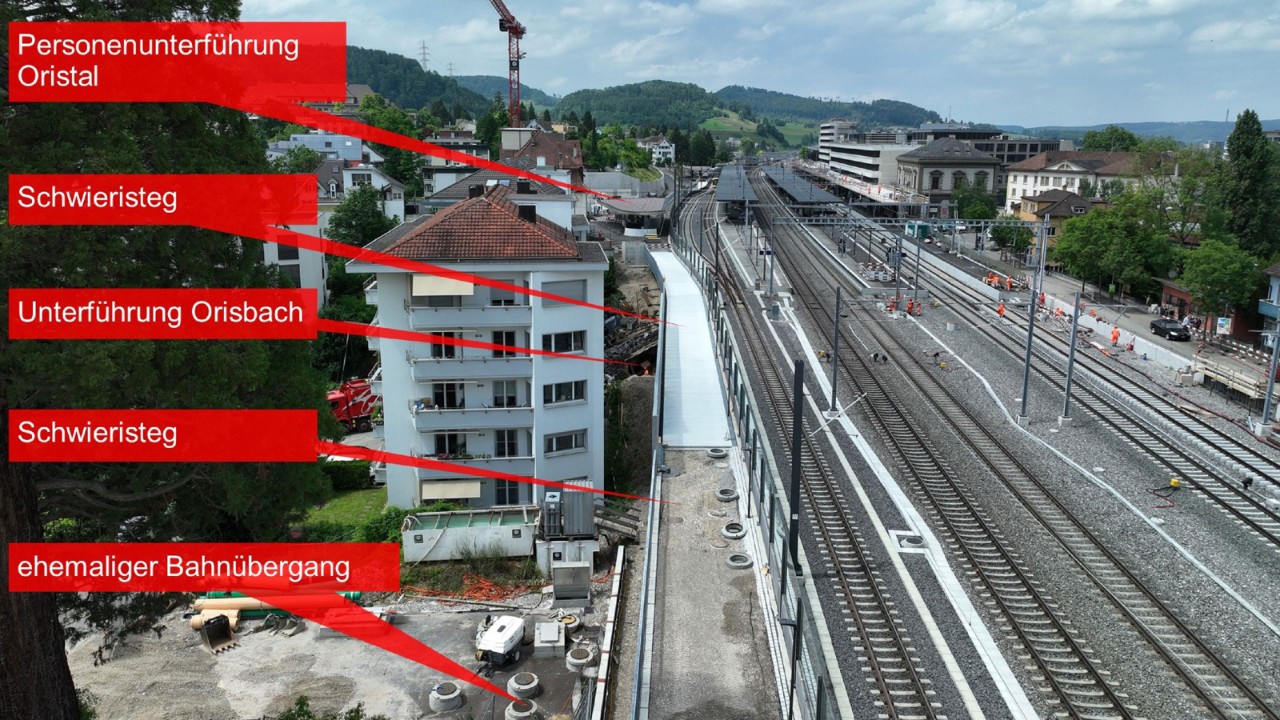 Das Foto vom 4. Juni 2024 zeigt den Stand der Arbeiten für den Schwieristeg vom Schwieriquartier in Richtung Bahnhof gesehen.