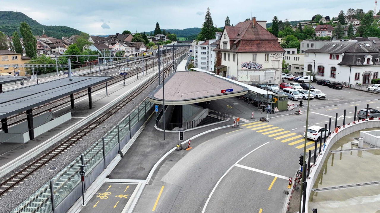 Das Foto von Anfang Juni 2025 zeigt den südlichen Zugang zur neuen Personenunterführung Oristal von der Oristalstrasse Richtung Olten gesehen.