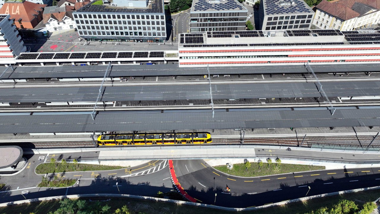 Die südliche Zufahrt zur Strassenunterführung Oristal Ende August 2025.