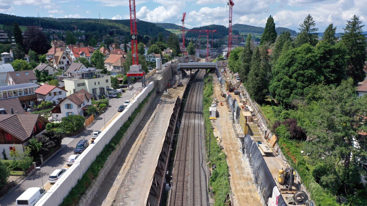 Das Foto vom 9. Juli 2021 zeigt die Arbeiten im Bereich Burggraben Nordost Richtung Basel gesehen.