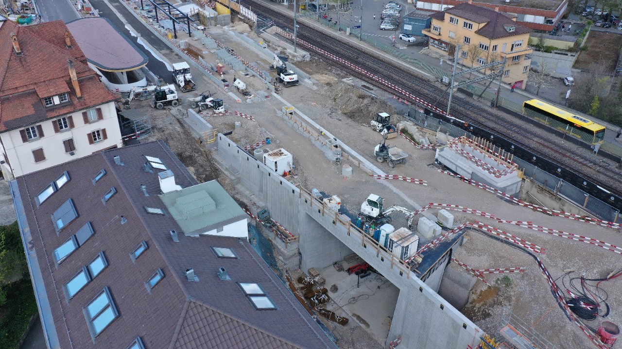 Das Foto vom 10. April 2022 zeigt die südliche Verlängerung der Wegunterführung Orisbach vom Schwieriquartier Richtung Stedtli gesehen.