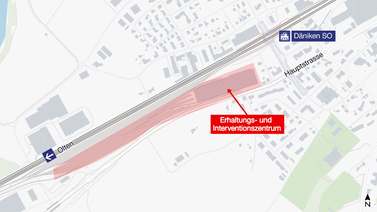 Übersichtskarte des Bahnhofs Däniken SO und der angrenzenden Gleisanlagen zwischen Däniken und Olten. Eine rot markierte Fläche entlang der Bahnlinie südlich des Bahnhofs zeigt den vorgesehenen Standort des künftigen Erhaltungs- und Interventionszentrums (EIZ) nahe der Hauptstrasse.