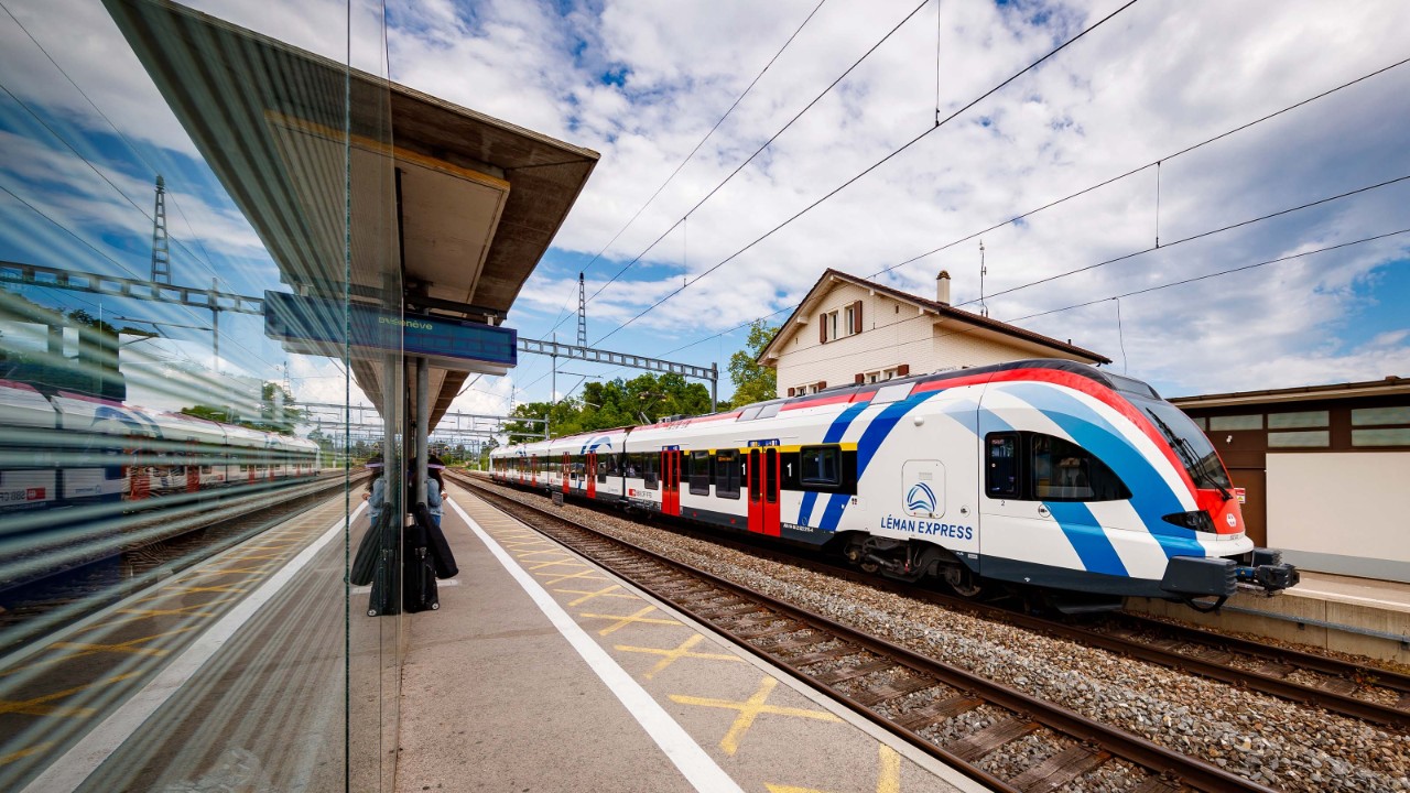 A Léman Express multiple unit at Coppet station.