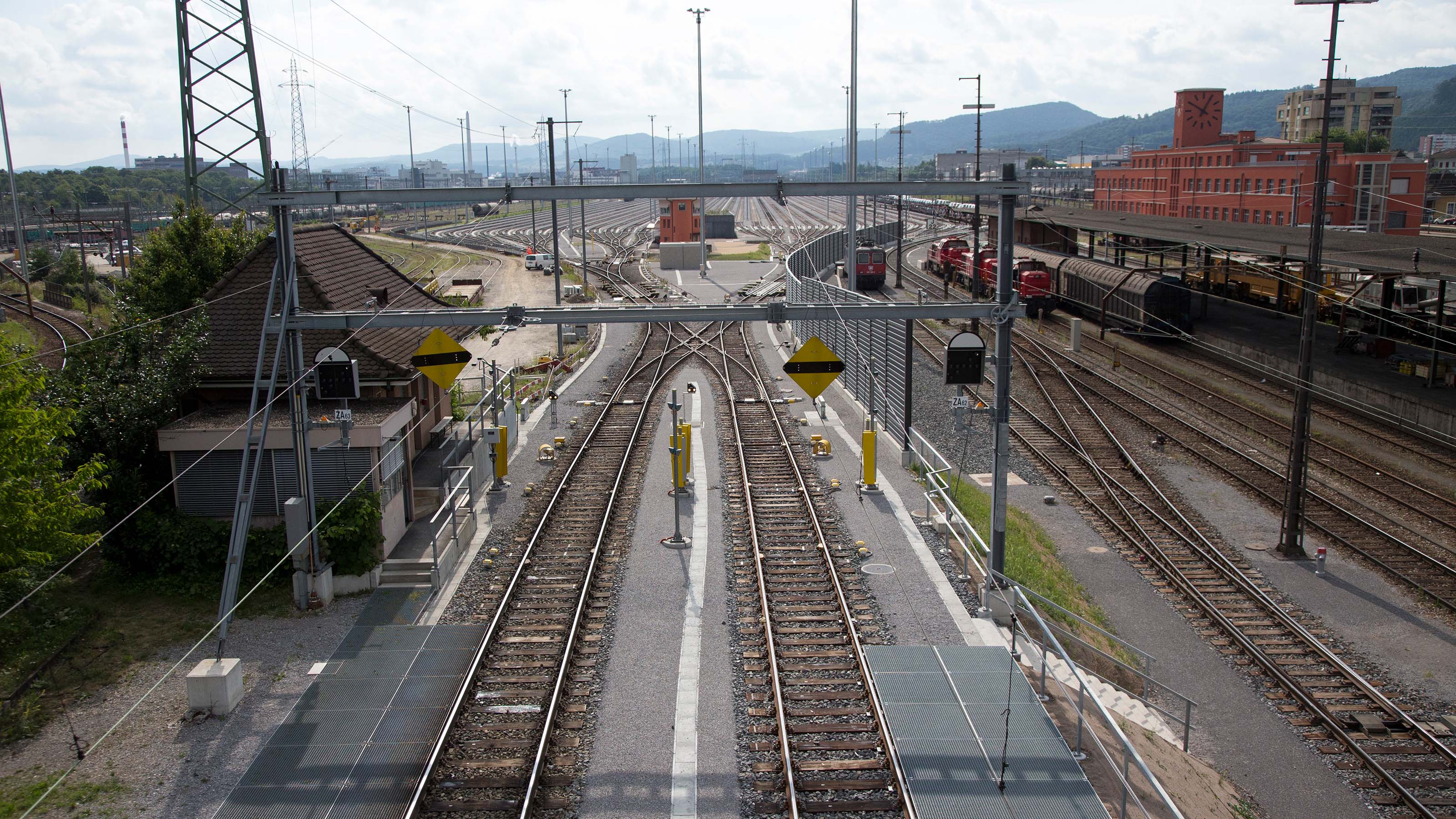 Aerial photograph of the Basel-Muttenz marshalling yard, 2013.