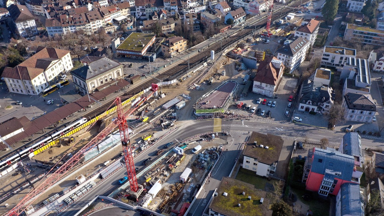 Das Foto vom 12. Januar 2022 zeigt – in Richtung Olten gesehen – die Arbeiten im östlichen Bereich des Bahnhofs.