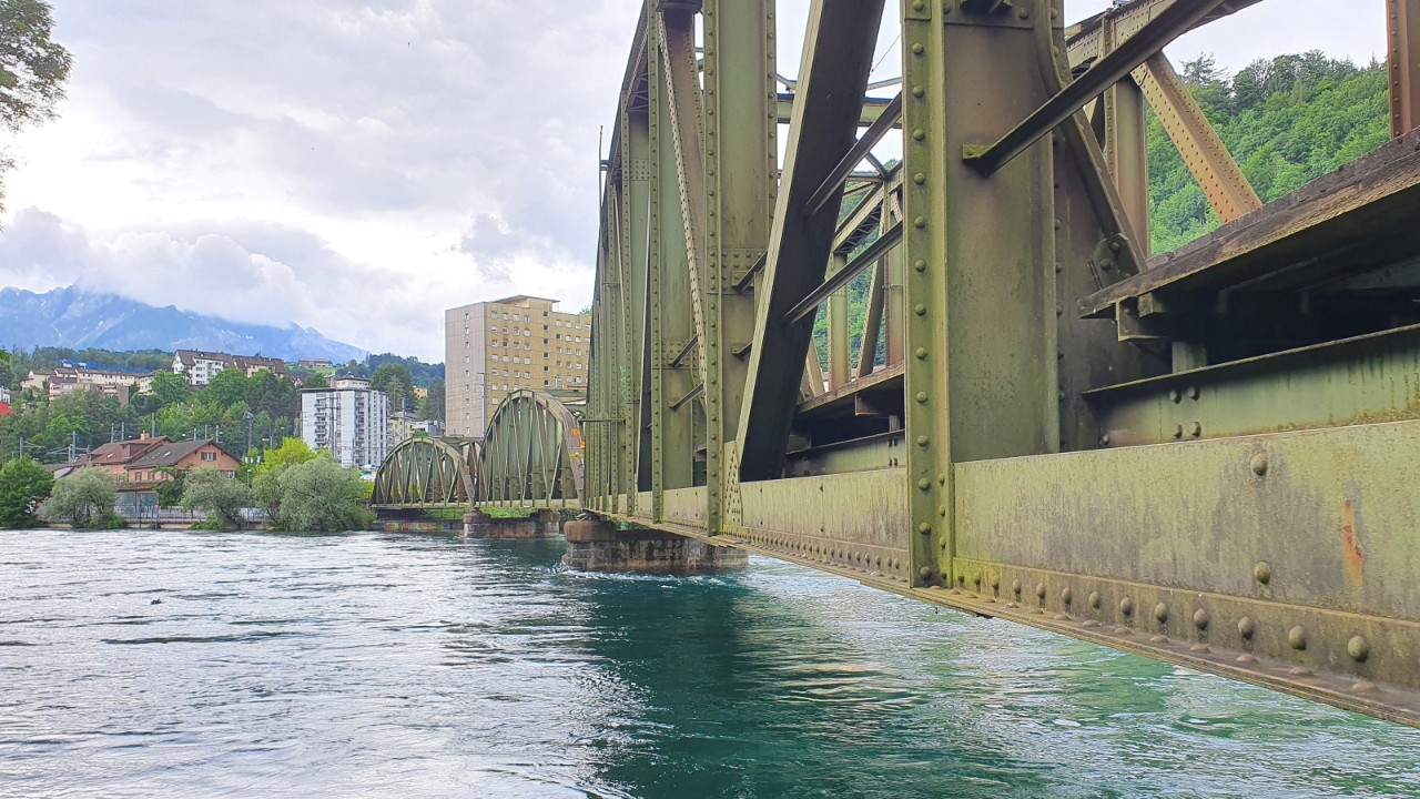 Die erneuerte Reussbrücke wird im Herbst 2027 in Betrieb gehen.